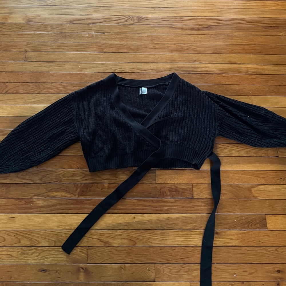 H&M Black Tie String Knitted Cropped Cardigan Size M